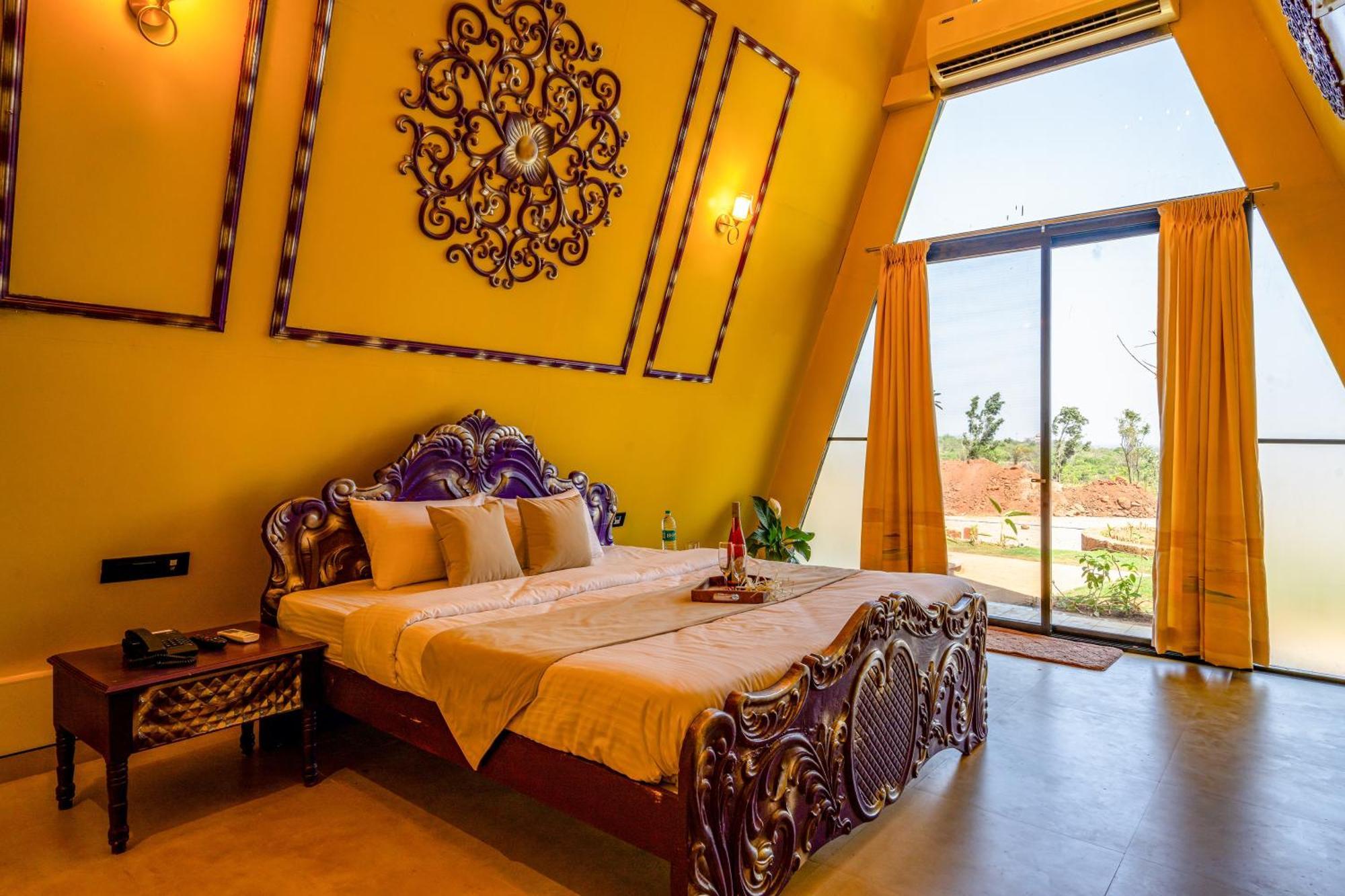 Dio Regaalo Theme Resort, Ratnāgiri Εξωτερικό φωτογραφία